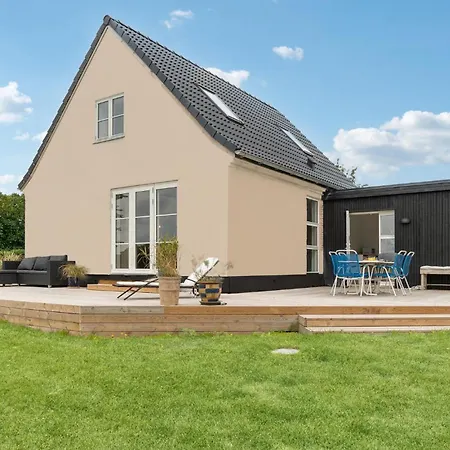 3 Bedroom Stunning In Samso Ballen (Samso)