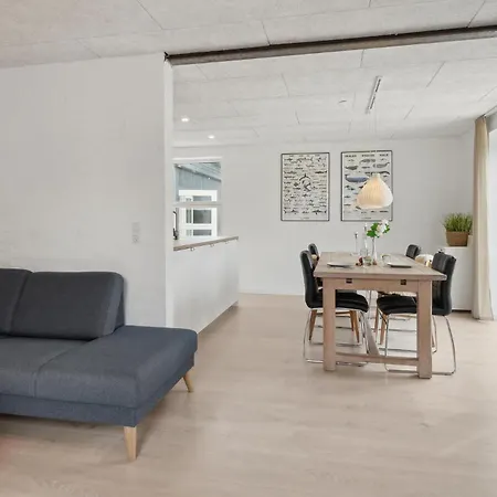 3 Bedroom Stunning In Samso Ballen (Samso)