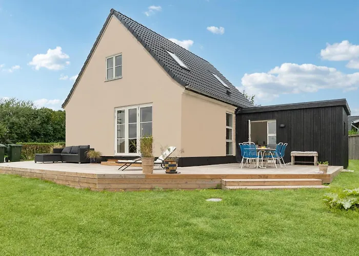 3 Bedroom Stunning In Samso Ballen (Samso)